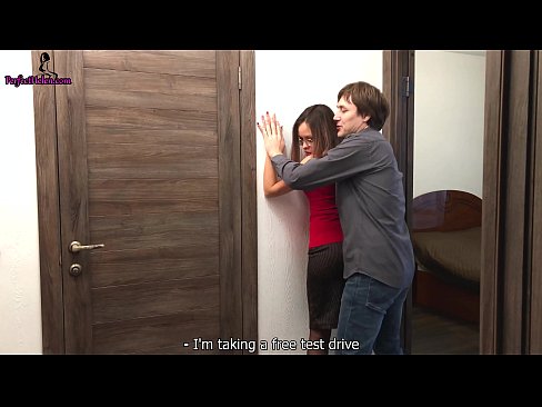 ❤️ סעקסי רעאַלטאָר סענסואַללי דזשערקס איר לאָך און פאַקס בשעת סעלינג איר וווינונג - קרעמפּאַי אַנאַל ווידעא ביי אונדז ❤